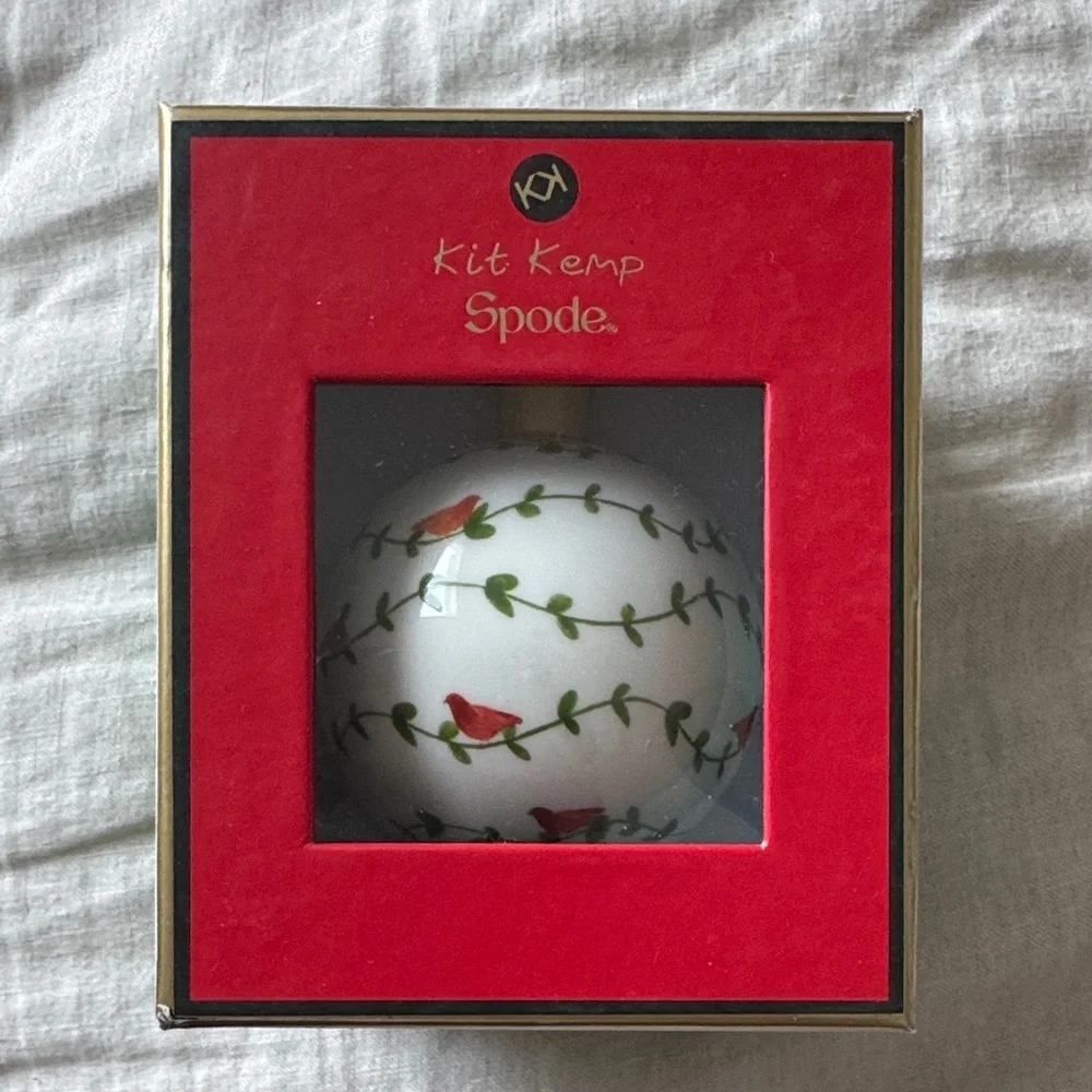 Kit Kemp Spode Vine and Bird Bauble